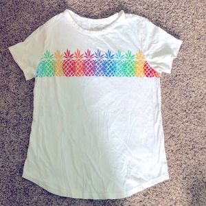 Old Navy women’s every wear t-shirt